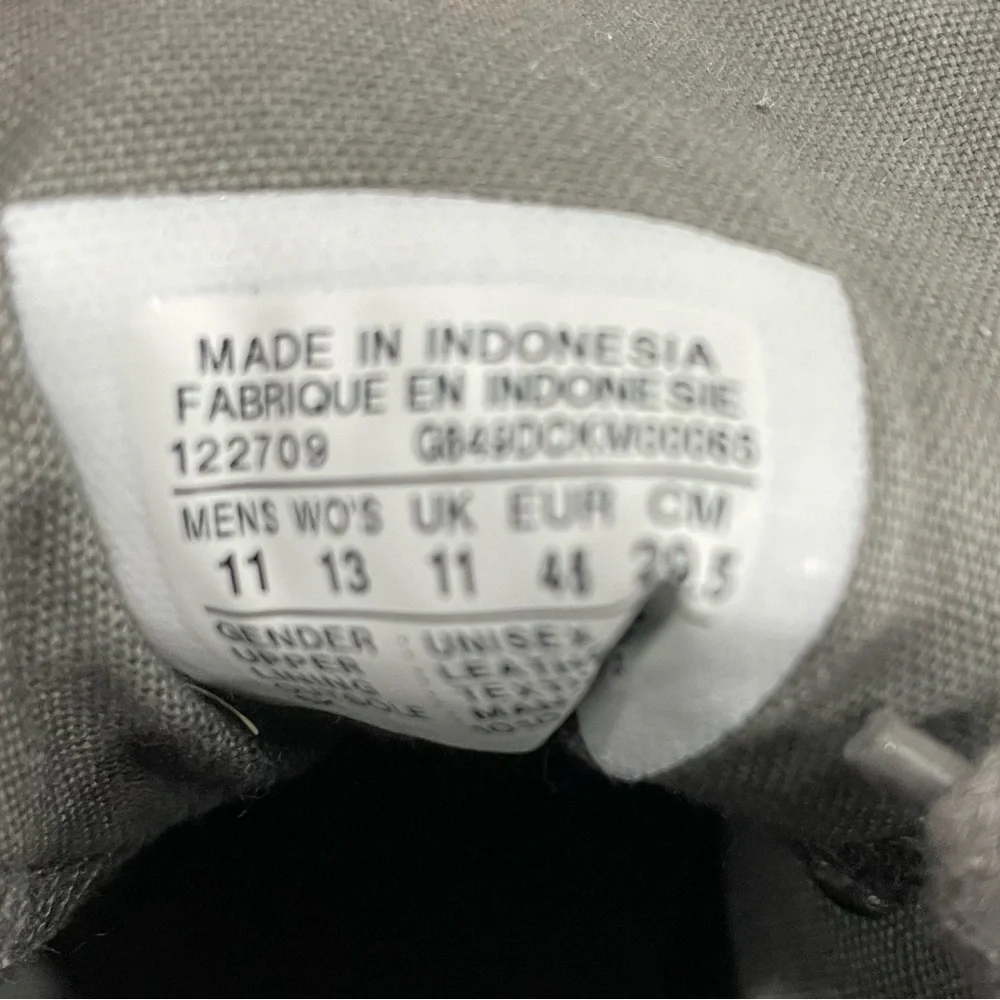 Leather Converse Chuck Taylor All Star High Tops Gray Size 11